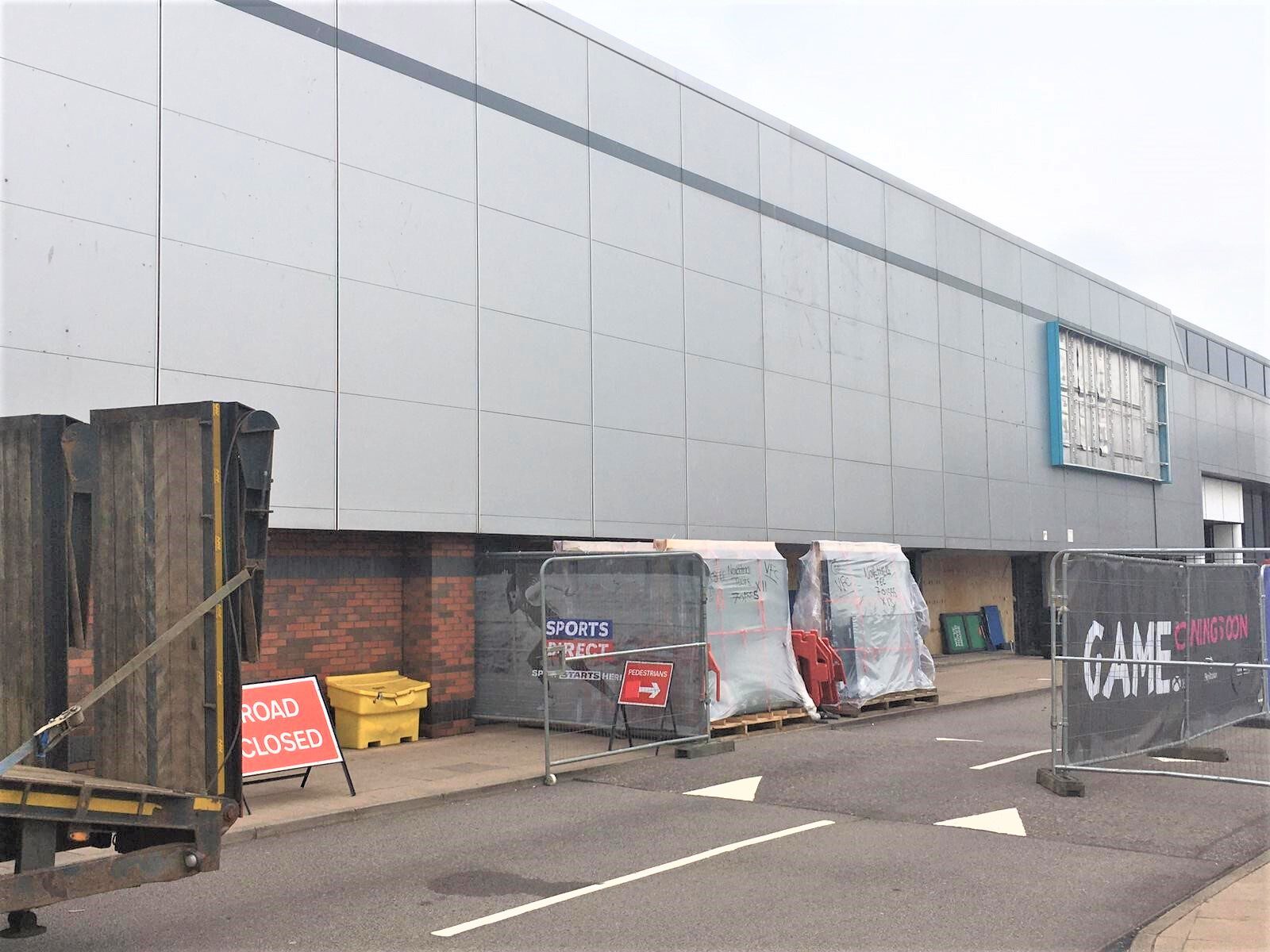 Steel & Cladding Work at Sports Direct Aberdeen KR Group